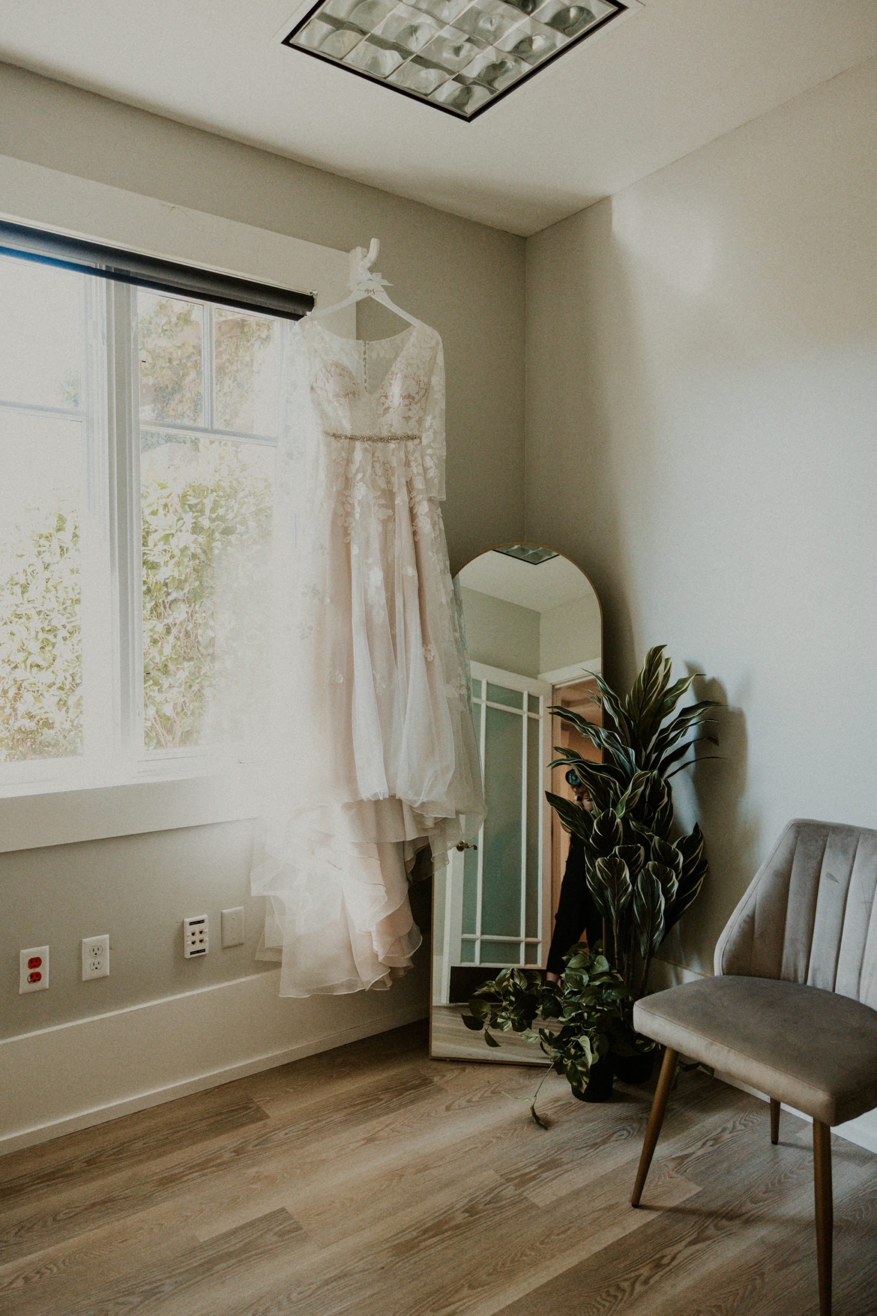 How to pick out the perfect wedding dress for an elopement
